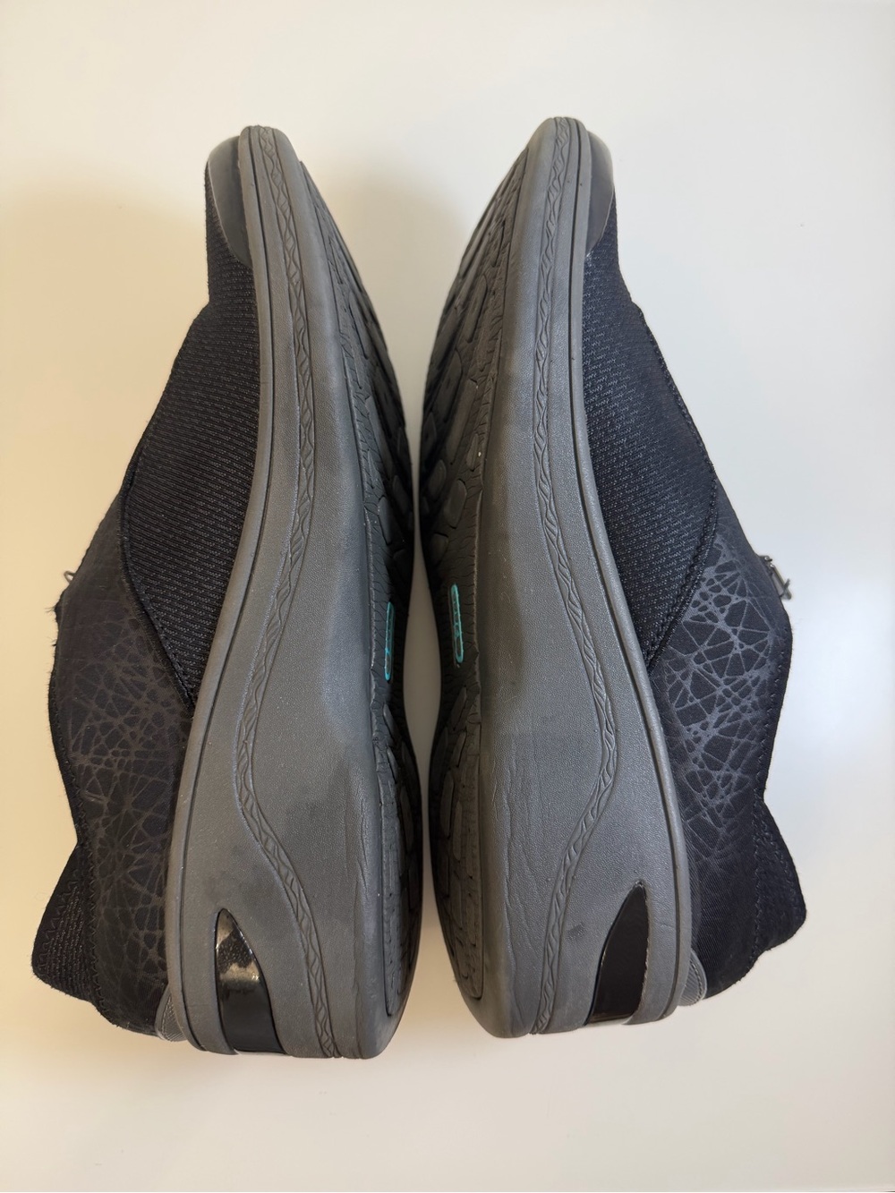 Bzees Black Slip-On Zip Comfort Wedges Sneakers Size 9.5 - Picture 6 of 12